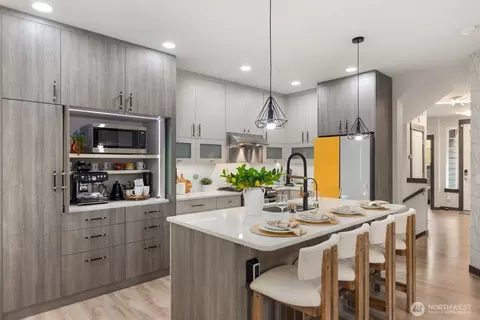 Kitchen - 17805 3rd Ave SE, Bothell, WA 98012 photo 4 of 5