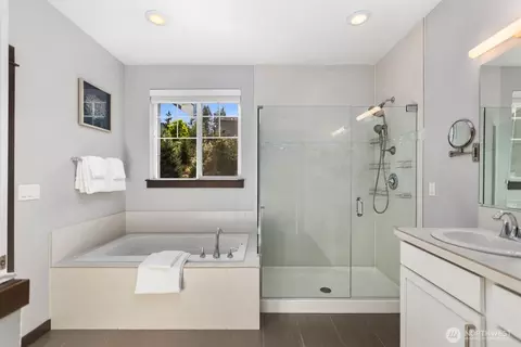 Bath - 17805 3rd Ave SE, Bothell, WA 98012 photo 1 of 2