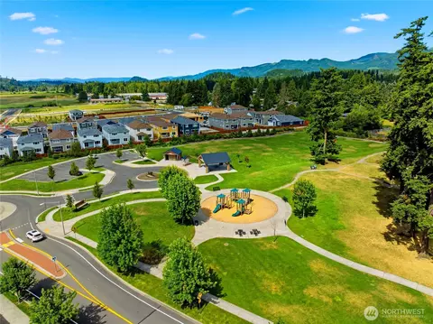View/Area - 519 Bondgard Ave E, Enumclaw, WA 98022 photo 2 of 4