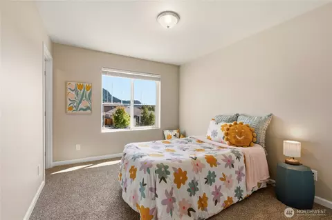 Bedroom - 519 Bondgard Ave E, Enumclaw, WA 98022 photo 4 of 6