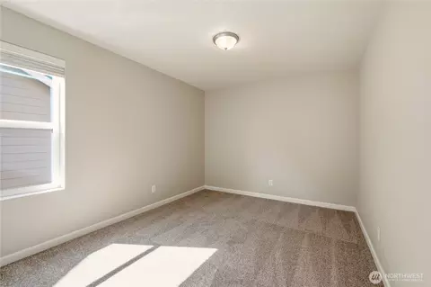 Bedroom - 519 Bondgard Ave E, Enumclaw, WA 98022 photo 6 of 6