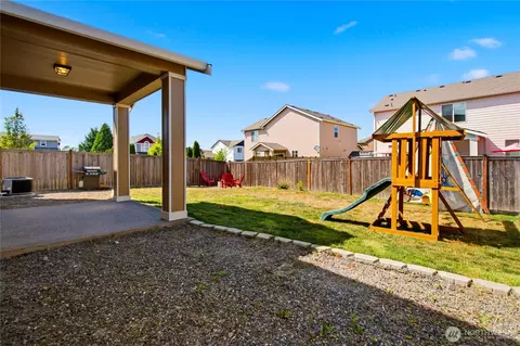 Exterior - 519 Bondgard Ave E, Enumclaw, WA 98022 photo 3 of 7
