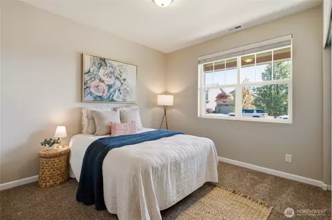 Bedroom - 519 Bondgard Ave E, Enumclaw, WA 98022 photo 1 of 6
