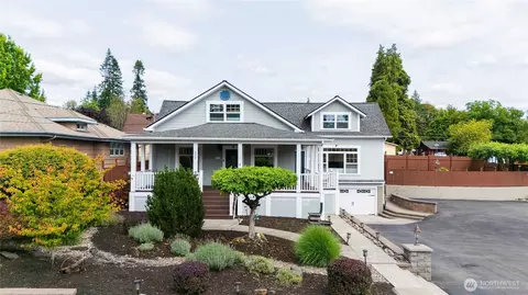 322 NE Kirby Ave, Castle Rock, WA 98611