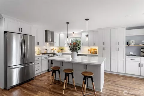 Kitchen - 1325 234th St SW, Bothell, WA 98021 photo 1 of 5