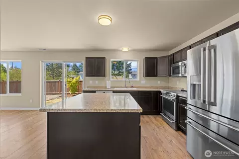 Kitchen - 17912 14th Avenue Ct E, Spanaway, WA 98387 photo 2 of 3