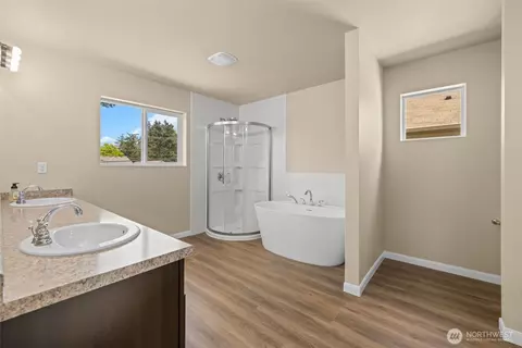 Bath - 17912 14th Avenue Ct E, Spanaway, WA 98387 photo 1 of 5