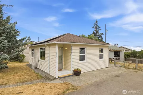 7212 S 128th St, Seattle, WA 98178