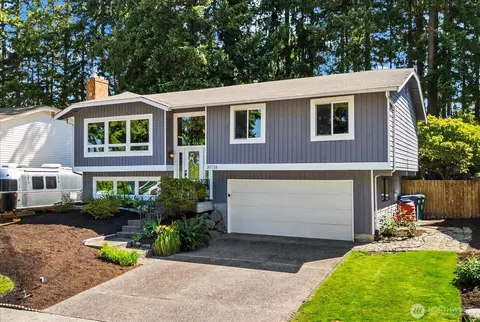 30718 5th Pl S, Federal Way, WA 98003