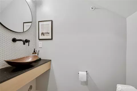 Bath - 10323 NE 189th St #B, Bothell, WA 98011 photo 1 of 5