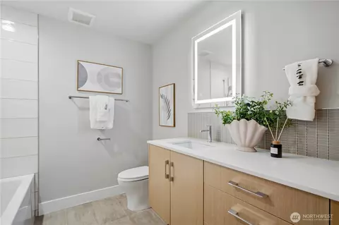 Bath - 10323 NE 189th St #B, Bothell, WA 98011 photo 5 of 5