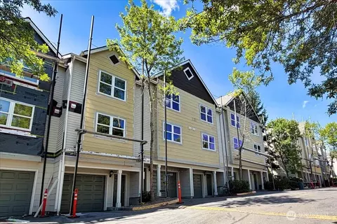 3116 164th St SW #1204, Lynnwood, WA 98087