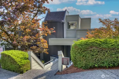 7427 Old Redmond Rd #322, Redmond, WA 98052