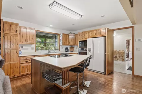 Kitchen - 3011 Birch Rd, Pasco, WA 99301 photo 3 of 4