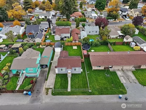 703 117th St S, Tacoma, WA 98444