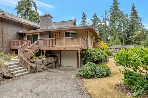 17120 NE 2nd Pl, Bellevue, WA 98008