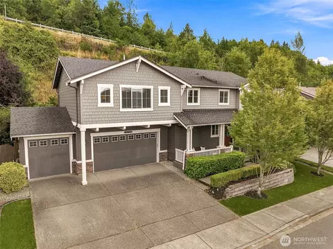 10706 174th Ave E, Bonney Lake, WA 98391