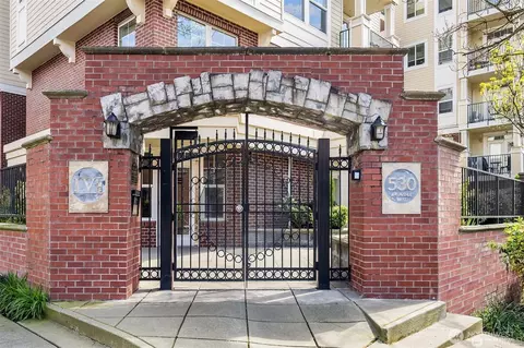 530 4th Ave W #206, Seattle, WA 98119