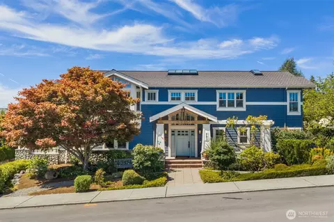 421 2nd St W, Kirkland, WA 98033