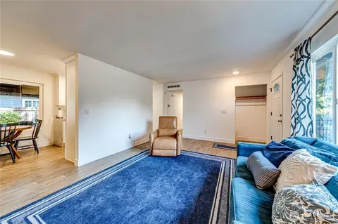 Living - 21925 2nd Ave SE, Bothell, WA 98021 photo 2 of 4