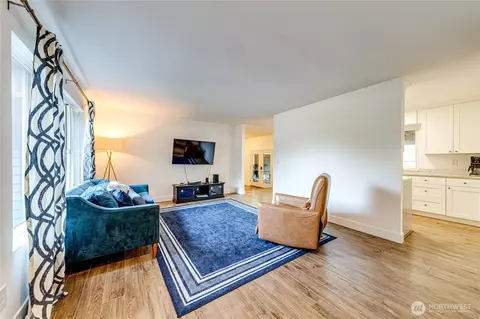 Living - 21925 2nd Ave SE, Bothell, WA 98021 photo 1 of 4