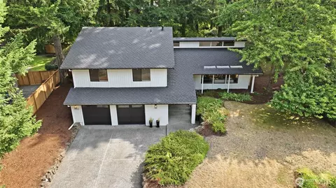 7520 86th Ave SE, Mercer Island, WA 98040