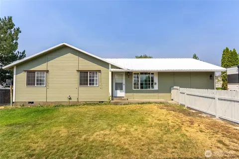 5 Sand Flat Rd, Omak, WA 98841