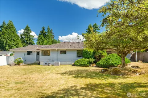 Exterior - 4826 Glenhaven Dr, Everett, WA 98203 photo 4 of 7