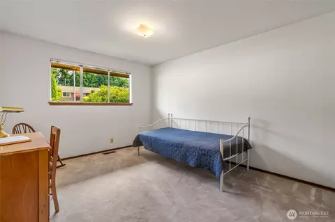 Bedroom - 4826 Glenhaven Dr, Everett, WA 98203 photo 2 of 3