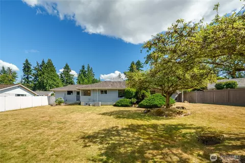 Exterior - 4826 Glenhaven Dr, Everett, WA 98203 photo 5 of 7