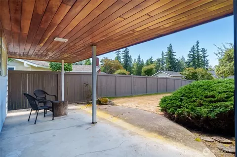 Exterior - 4826 Glenhaven Dr, Everett, WA 98203 photo 2 of 7