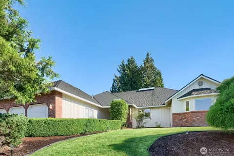 527 SW 331st St, Federal Way, WA 98023