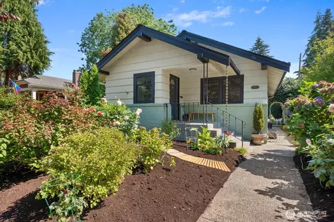 2916 Walnut Ave SW, Seattle, WA 98116