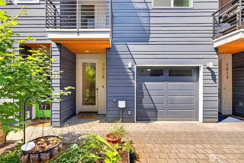 7015 42nd Ave S, Seattle, WA 98118