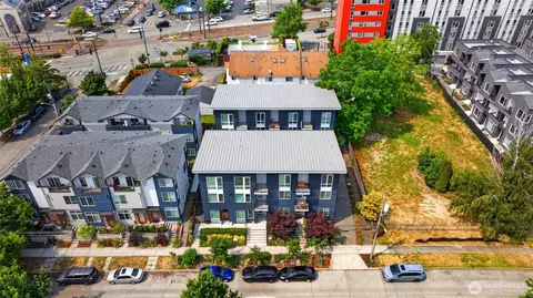 7015 42nd Ave S, Seattle, WA 98118