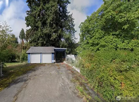 605 Mccollom Ave W, Bremerton, WA 98312