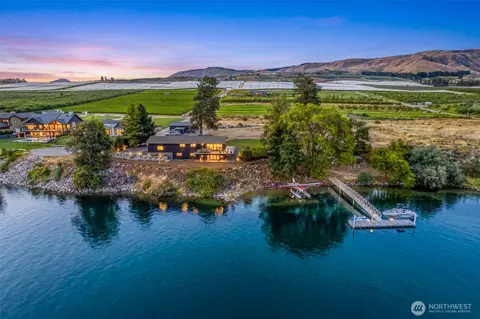 64 Van Winkle Rd, Orondo, WA 98843