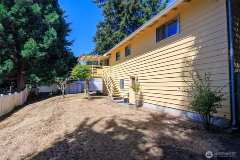Exterior - 8926 Emerson Pl, Everett, WA 98208 photo 5 of 6