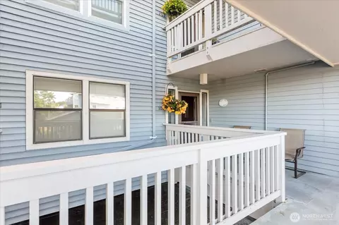 651 SE Bayshore Dr #C102, Oak Harbor, WA 98277