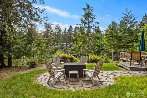 Exterior - 61 E Orchard Beach Dr, Grapeview, WA 98546 photo 3 of 7