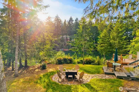 Exterior - 61 E Orchard Beach Dr, Grapeview, WA 98546 photo 6 of 7
