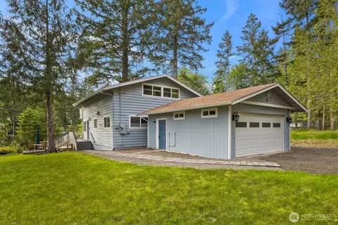 Exterior - 61 E Orchard Beach Dr, Grapeview, WA 98546 photo 1 of 7
