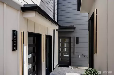1504 N 100th St, Seattle, WA 98133