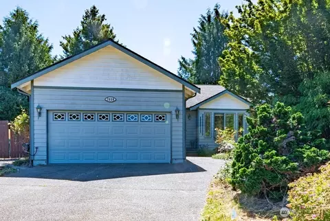 7026 66th Ave NE, Marysville, WA 98270