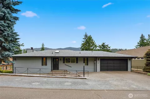 14 Jubilee Ln, Bellingham, WA 98229