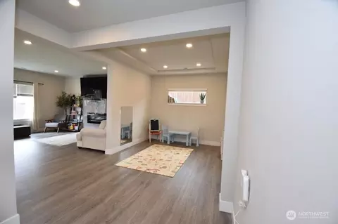 Entry Way - 2118 228th Pl SW #EP 36, Bothell, WA 98021 photo 2 of 3