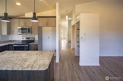 Entry Way - 972 E Spruce St, Sequim, WA 98382 photo 1 of 3