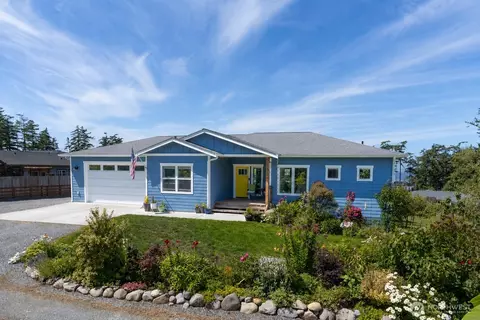 1325 Great Horned Owl Ln, Oak Harbor, WA 98277