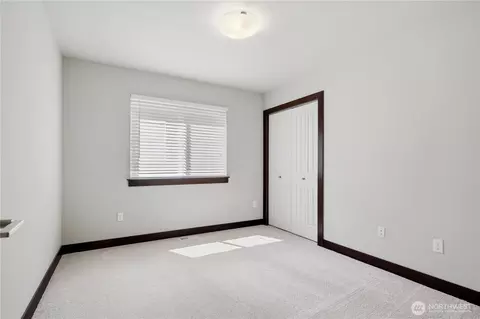 Bedroom - 14725 41st Ave SE, Bothell, WA 98012 photo 4 of 4