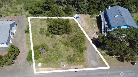 92 X Pheasant Run Dr, Westport, WA 98595